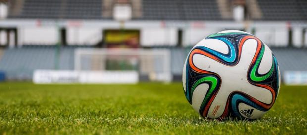 Das große Runde hier vorn muss in das kleine Eckige da hinten. Einigen gelang das am 21. Spieltag prima, anderen weniger. Foto: Pixabay Das große Runde hier vorn muss in das kleine Eckige da hinten. Einigen gelang das am 21. Spieltag prima, anderen weniger. Foto: Pixabay