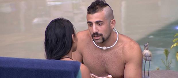 Kaysar fala pela primeira vez sobre seu passado na Síria, BBB18. Kaysar fala pela primeira vez sobre seu passado na Síria, BBB18.