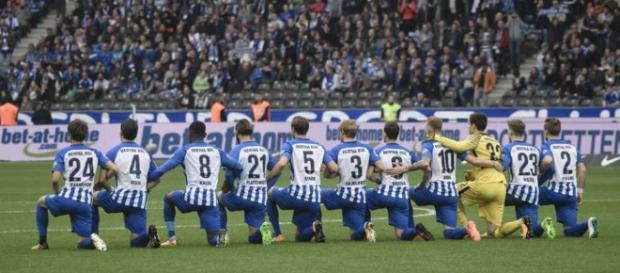 Protestas de la NFL llegan a Alemania Protestas de la NFL llegan a Alemania