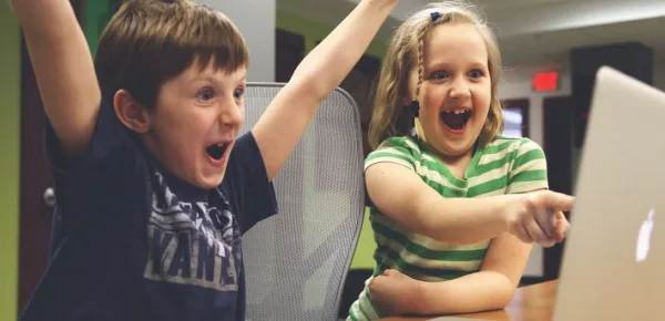 I video per bambini su YouTube hanno un problema serio