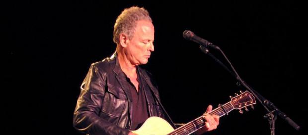 Lindsey Buckingham - Steve Proctor via Wikimedia Commons Lindsey Buckingham - Steve Proctor via Wikimedia Commons