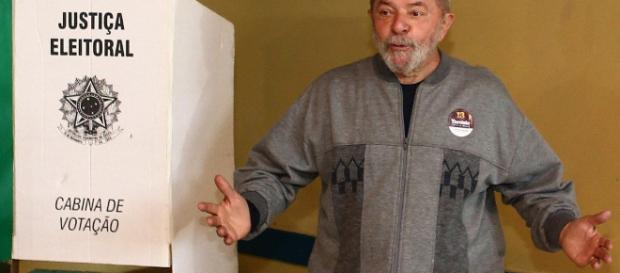 Lula lidera em todos cenários de 1º turno para 2018 Lula lidera em todos cenários de 1º turno para 2018