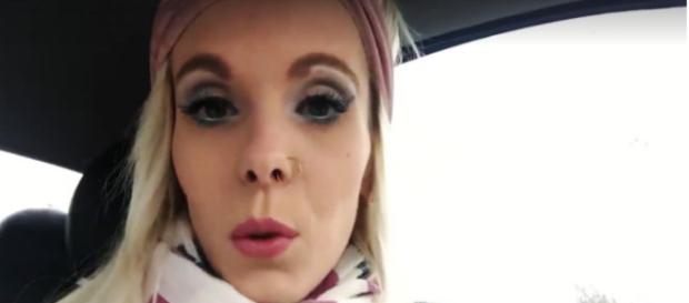 Polka krytycznie wyraża się o Polsce i chce zrezygnować z obywatelstwa (facebook.com). Polka krytycznie wyraża się o Polsce i chce zrezygnować z obywatelstwa (facebook.com).