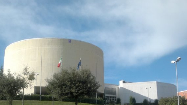 Tragedia all'universit&agrave; Federico II nella sede di Monte Sant'Angelo a Fuorigrotta: ieri una studentessa si &egrave; suicidata