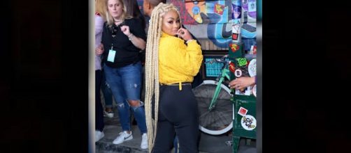 Blac Chyna pregnant with 18-year-old boyfriend. Photo: Hollyscoop Youtube screenshot.