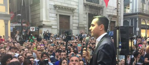 Di Maio a Napoli: 'Bisogna tornare al voto il prima possibile'