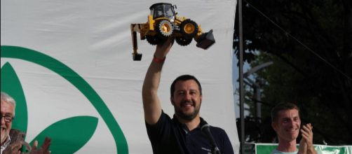 Salvini pronto ad andare a governare con la ruspa