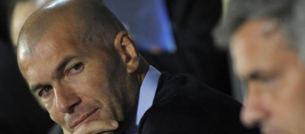 Mercato : Vers une mésentente Real Madrid - Bayern pour cette pépite ? Mercato : Vers une mésentente Real Madrid - Bayern pour cette pépite ?