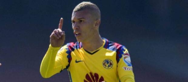 América podría quedarse sin su mediocampista colombiano. América podría quedarse sin su mediocampista colombiano.