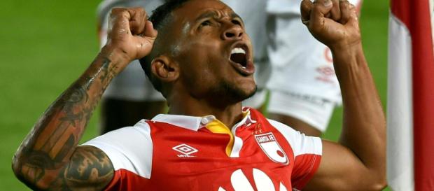 Morelo atualmente joga pelo Santa Fé Morelo atualmente joga pelo Santa Fé