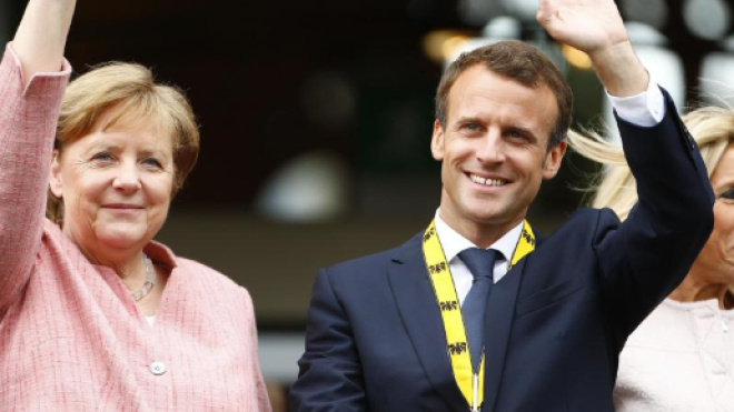 Macron sacré du prix Charlemagne, plaidoyer pour l'unité franco ... - rfi.fr