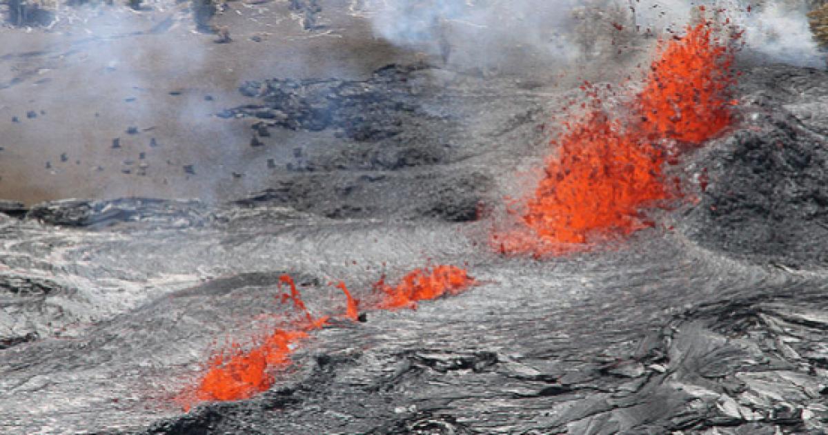 Kilauea volcano erupts in Hawaii, throws life into disarray