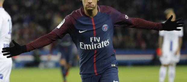 El Real Madrid quiere a Neymar en la próxima ventana de transferencia El Real Madrid quiere a Neymar en la próxima ventana de transferencia
