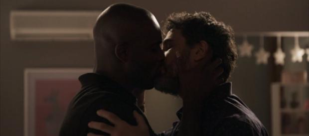 Final da novela teve beijo entre personagens Final da novela teve beijo entre personagens
