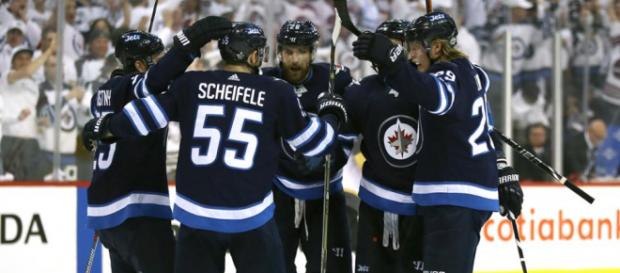 Los Jets están a 3 victorias de la final por la Copa Stanley. NHL.com. Los Jets están a 3 victorias de la final por la Copa Stanley. NHL.com.