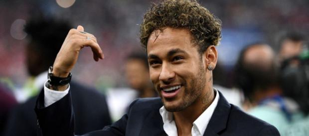 Mercato : Le Real Madrid vise un joueur pour séduire Neymar ! Mercato : Le Real Madrid vise un joueur pour séduire Neymar !