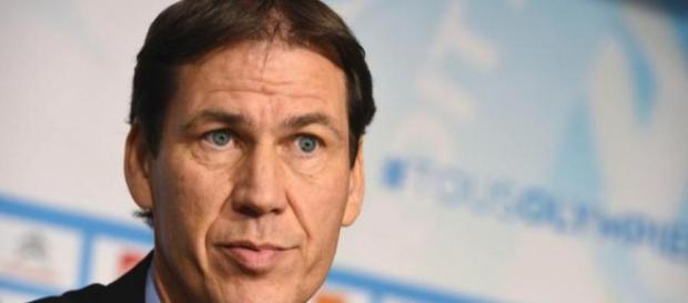 Mercato : l'OM en concurrence avec la Premier League pour ce défenseur ! Mercato : l'OM en concurrence avec la Premier League pour ce défenseur !