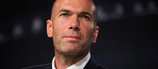 Zidane aseguró que Neymar y Cristiano se la llevarían bien jugando juntos Zidane aseguró que Neymar y Cristiano se la llevarían bien jugando juntos
