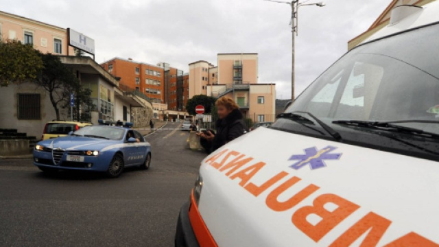 Pioltello: bimbo cade dal quinto piano e muore