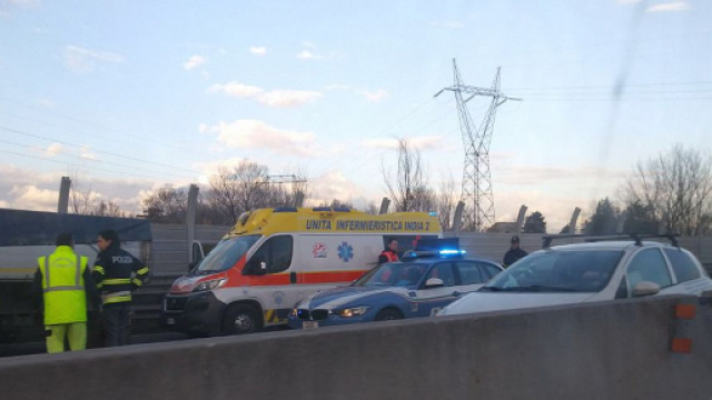 Calabria, si getta da un cavalcavia e muore. (foto di repertorio)