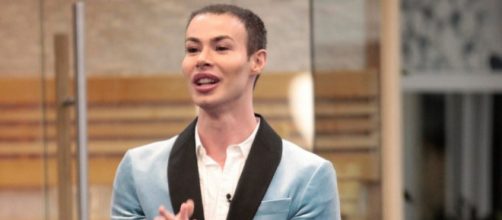 Angelo Sanzio VS tutti i concorrenti: "ecco perché tutti odiano Aida" - superguidatv.it