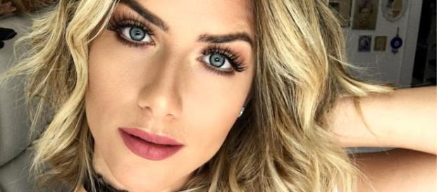 Giovanna Ewbank posta registro sensual, veja Giovanna Ewbank posta registro sensual, veja