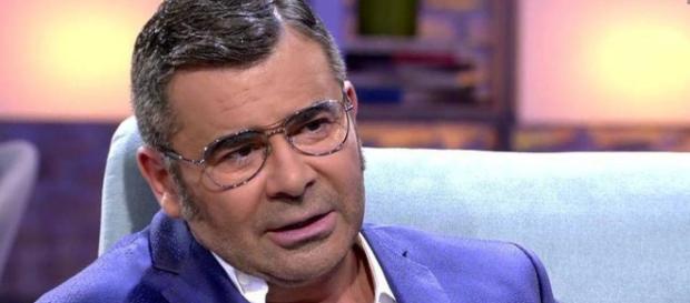 Jorge Javier Vázquez trata de brujas a Gema, Belén y Patiño Jorge Javier Vázquez trata de brujas a Gema, Belén y Patiño