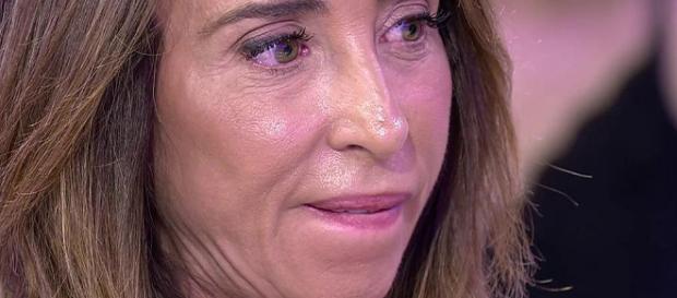 Patiño se va llorando de Sálvame. Patiño se va llorando de Sálvame.