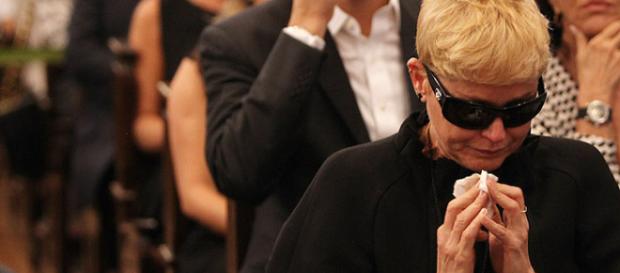 Xuxa está vivendo um pesadelo total Xuxa está vivendo um pesadelo total
