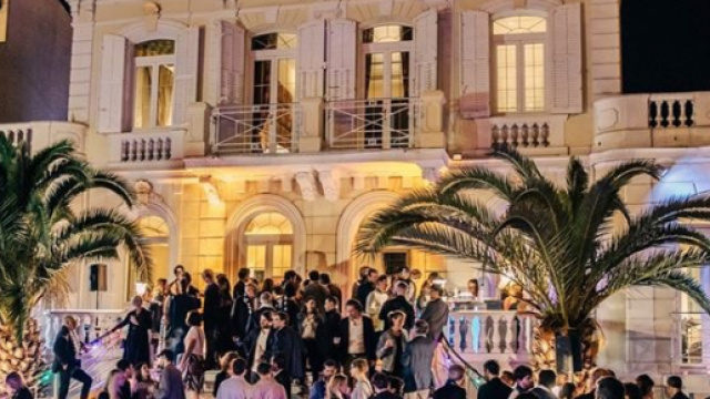 The villa soirée du film Diamantino