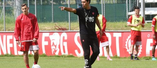 Alessandro Nesta dirige il primo allenamento da tecnico del Perugia calcio