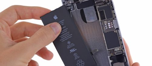 Apple sostituirà le batterie di iPhone a 29€ #LegaNerd - leganerd.com