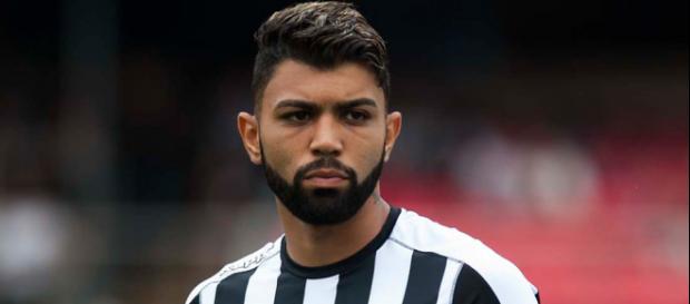 Gabriel não deve curtir muito jogar o cartola Gabriel não deve curtir muito jogar o cartola