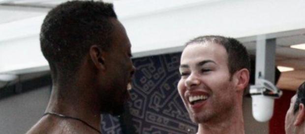 Grande Fratello, Angelo Sanzio: 'Ho fatto sesso con Baye Dame' Grande Fratello, Angelo Sanzio: 'Ho fatto sesso con Baye Dame'