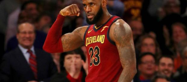 Lebron James has been struggled through the first game of the Eastern Conference, Kobe sent him a message. Lebron James has been struggled through the first game of the Eastern Conference, Kobe sent him a message.