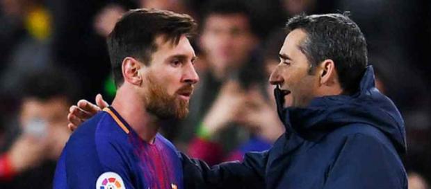 Messi com o treinador Ernesto Valverde Messi com o treinador Ernesto Valverde