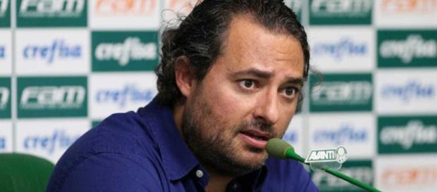 O diretor de Futebol do Palmeiras, Alexandre Mattos, é o responsável pelas negociações O diretor de Futebol do Palmeiras, Alexandre Mattos, é o responsável pelas negociações