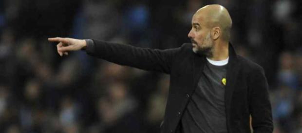 Pep Guardiola continua à procura de reforços Pep Guardiola continua à procura de reforços