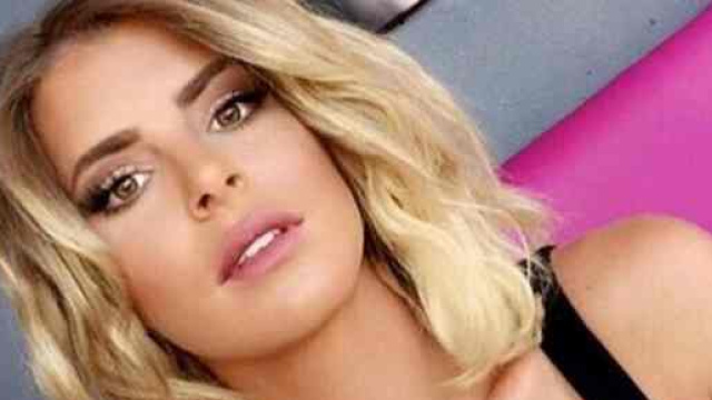 Emilie Fiorelli (Secret Story 9) dévoile son corps trois semaines l'accouchement !