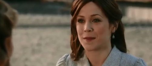 Erin Krakow just learned that Elizabeth will be a mother in the 'When Calls the Heart' finale. Screencap Riley Rylee/YouTube.