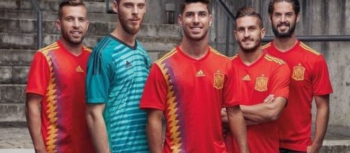 España posa con la 'camiseta republicana' para la foto oficial del ... - elespanol.com