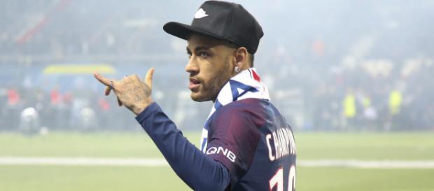 Mercato : Le salaire fou demandé par Neymar au Real Madrid ! Mercato : Le salaire fou demandé par Neymar au Real Madrid !