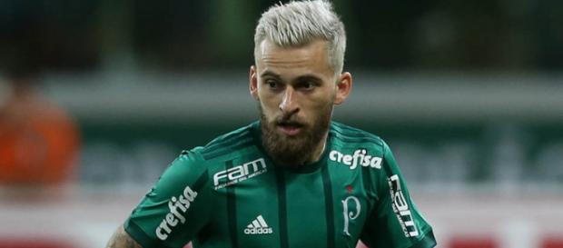 O meia-armador já fez sucesso pelo Santos O meia-armador já fez sucesso pelo Santos