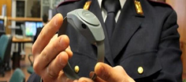Polizia arresta stalker recidivo. Vittime l'ex coniuge e i figli ... - faenzawebtv.it Polizia arresta stalker recidivo. Vittime l'ex coniuge e i figli ... - faenzawebtv.it