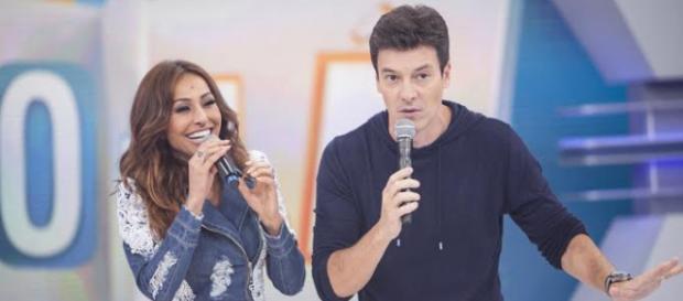 Programas de Rodrigo Faro e Sabrina Sato sofrem mudanças radicais (Foto: RecordTV) Programas de Rodrigo Faro e Sabrina Sato sofrem mudanças radicais (Foto: RecordTV)