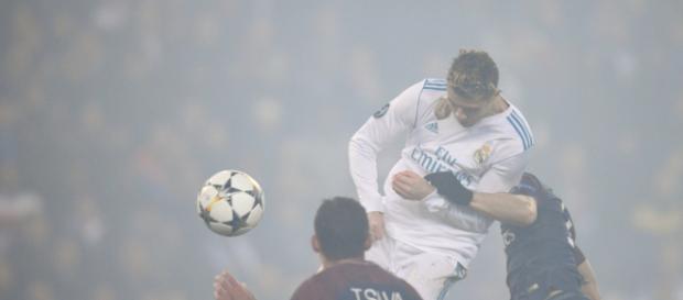 VIDEO. PSG-Real: la tête rageuse de Ronaldo qui plie quasiment l ... - bfmtv.com VIDEO. PSG-Real: la tête rageuse de Ronaldo qui plie quasiment l ... - bfmtv.com