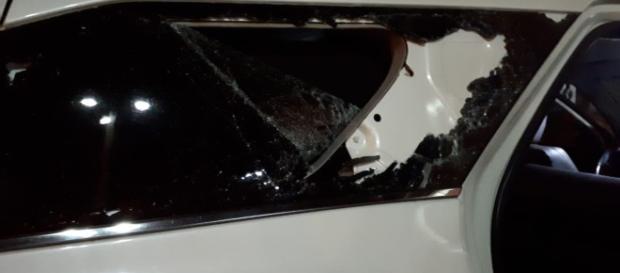 Carro de jogador do Criciúma teve vidro quebrado Carro de jogador do Criciúma teve vidro quebrado