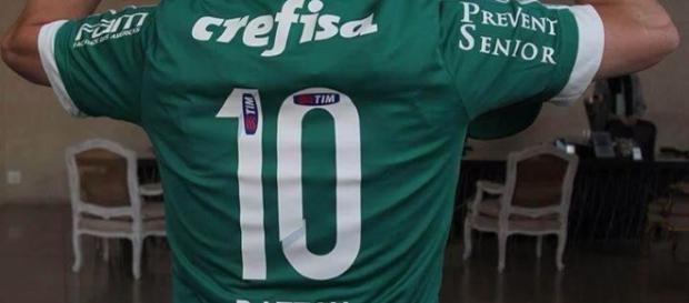 O atleta faz a função de 'camisa 10' O atleta faz a função de 'camisa 10'