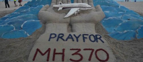 tributo pper il volo della malaysia airlines