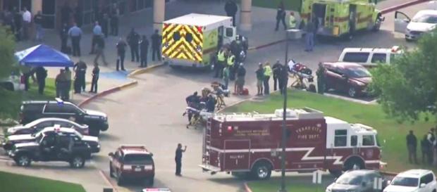 Einsatzkräfte am Tatort Houston Texas Quelle: DPA Einsatzkräfte am Tatort Houston Texas Quelle: DPA